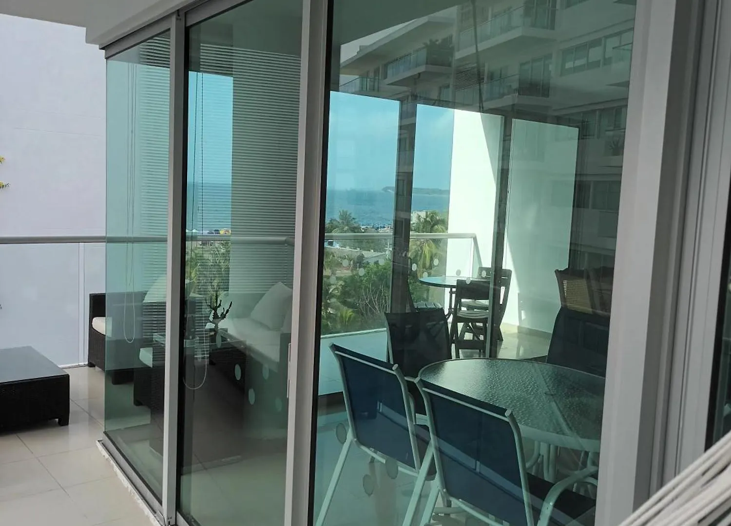 Cartagena Beach Condo - 1400 Sq. Ft. Apartment