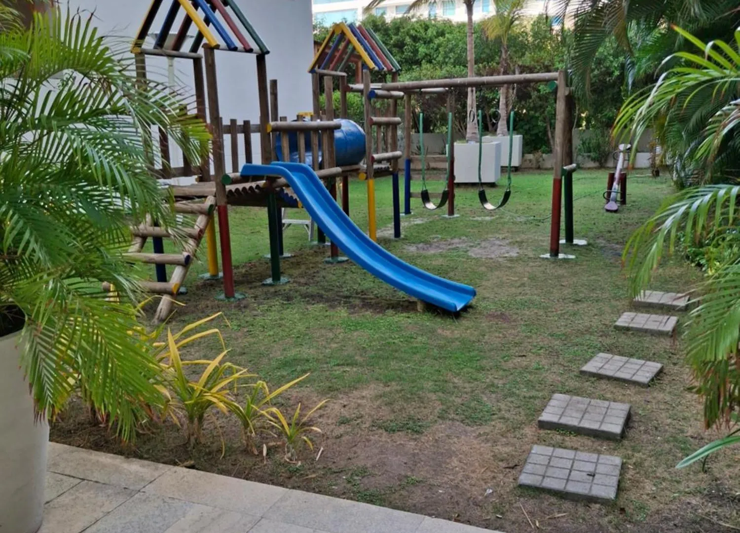 Cartagena Beach Condo - 1400 Sq. Ft. Apartment