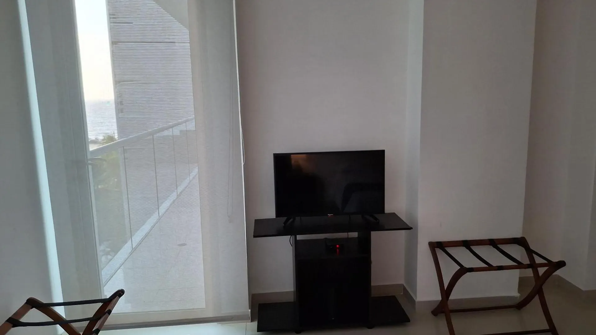 Cartagena Beach Condo - 1400 Sq. Ft. Apartment