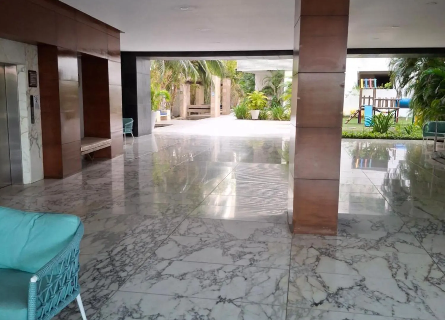 Apartment Cartagena Beach Condo - 1400 Sq. Ft. Colombia