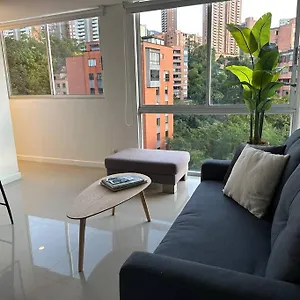 https://lujoso-apto-en-el-poblado-panormica-de-la-ciudad.colombiamedellinhotels.com